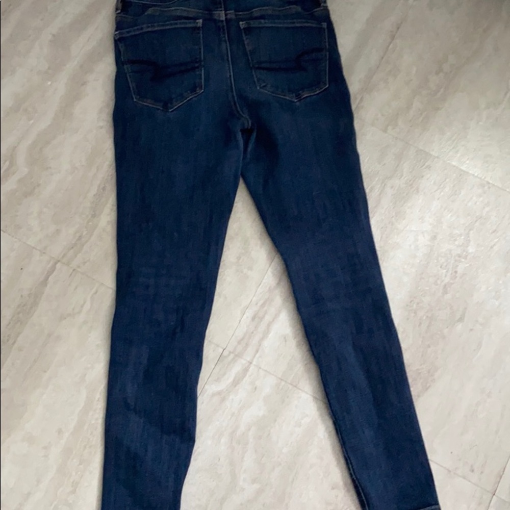Women’s size 6, AEO jegging.